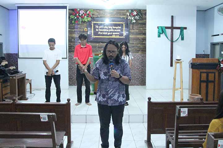 gallery kegiatan, Ibadah Valentine 2025, Komisi Pemuda & Remaja, gereja kristen jawa, gkj, gkj baki, gereja kristen jawa baki, baki, sukoharjo, gkj klasis sukoharjo, klasis sukoharjo, klasis, sinode gkj, sinode 